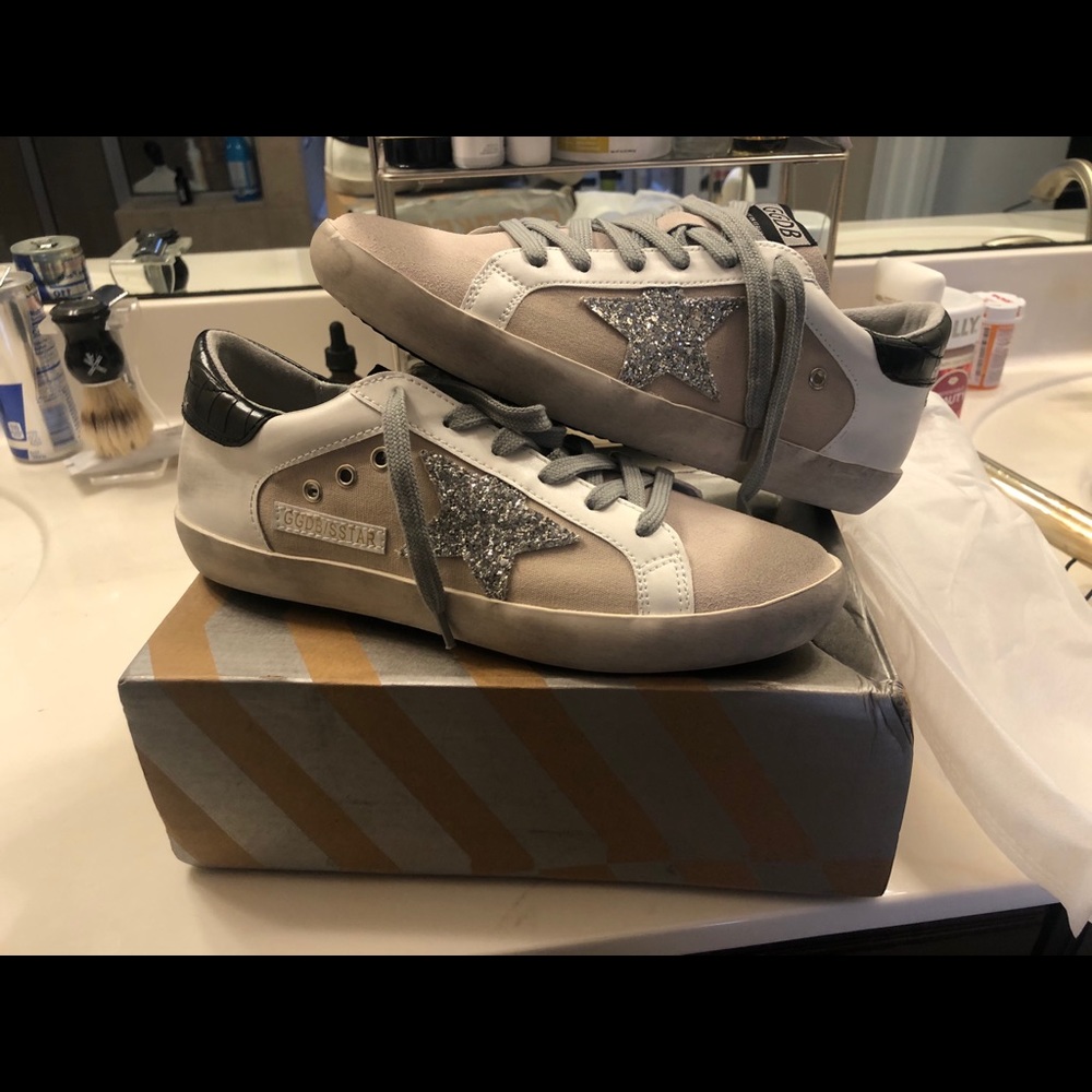 Women’s brand new trendy sneakers